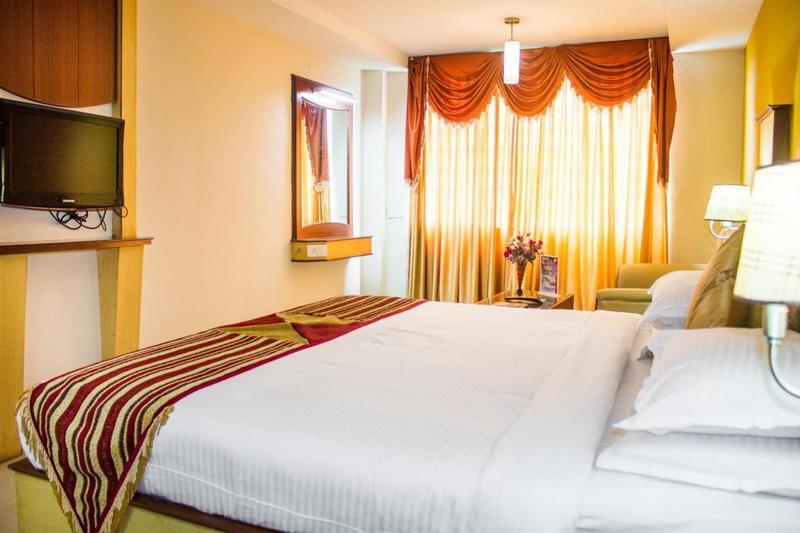 Hotel Ponmariresidency Udagamandalam Exterior foto
