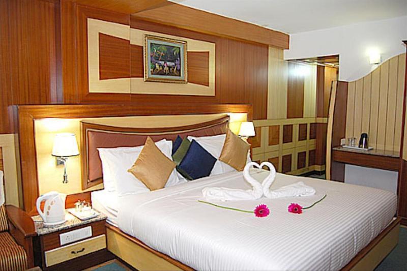 Hotel Ponmariresidency Udagamandalam Exterior foto