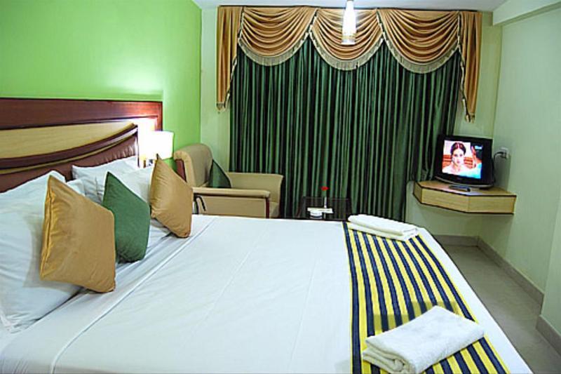 Hotel Ponmariresidency Udagamandalam Exterior foto